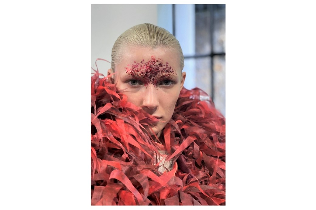 Hirofumi Kera put in charge of hair and makeup for YUIMA NAKAZATO at the Paris Haute Couture 2023 Autumn Winter Collection