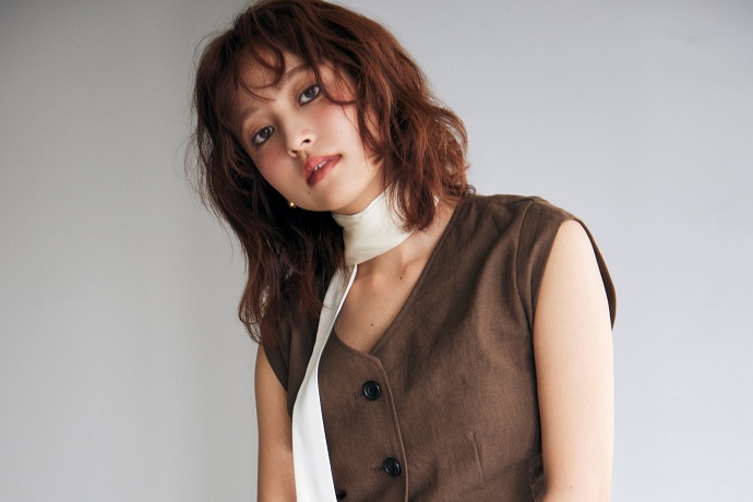 Nozomi Onda Collaborates with Fashion Brand "COHINA"