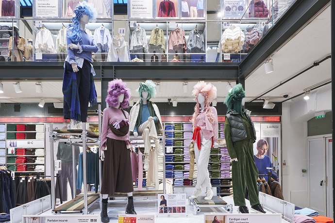 Tadashi Harada Unveils Installation at UNIQLO Le Marais, Paris