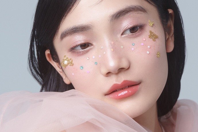 中村潤が「スキンアクセサリー™」新デザインのビジュアルを担当しました