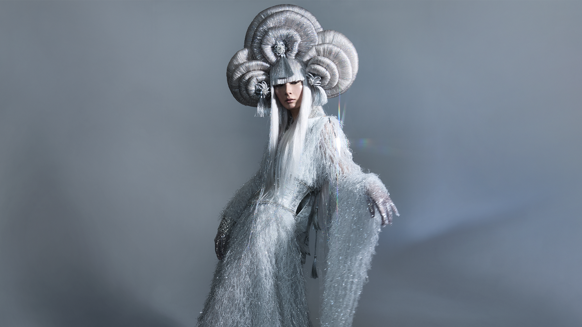 "SHIROTAE" PRIESTESS - MIKO IN PURE WHITE