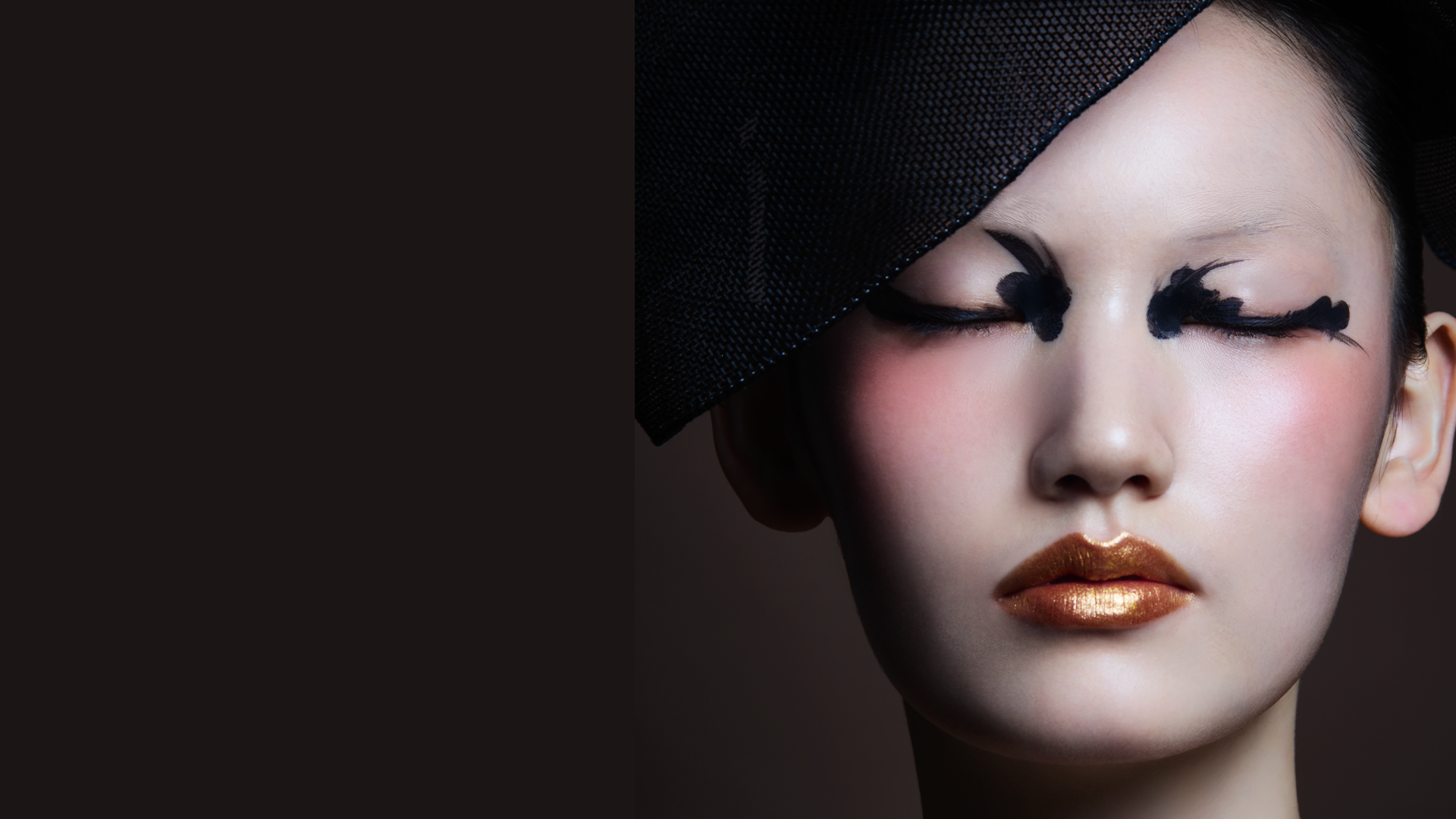 THE ART OF INK: MAKEUP INSPIRED BY INFINITE EXPRESSIONS