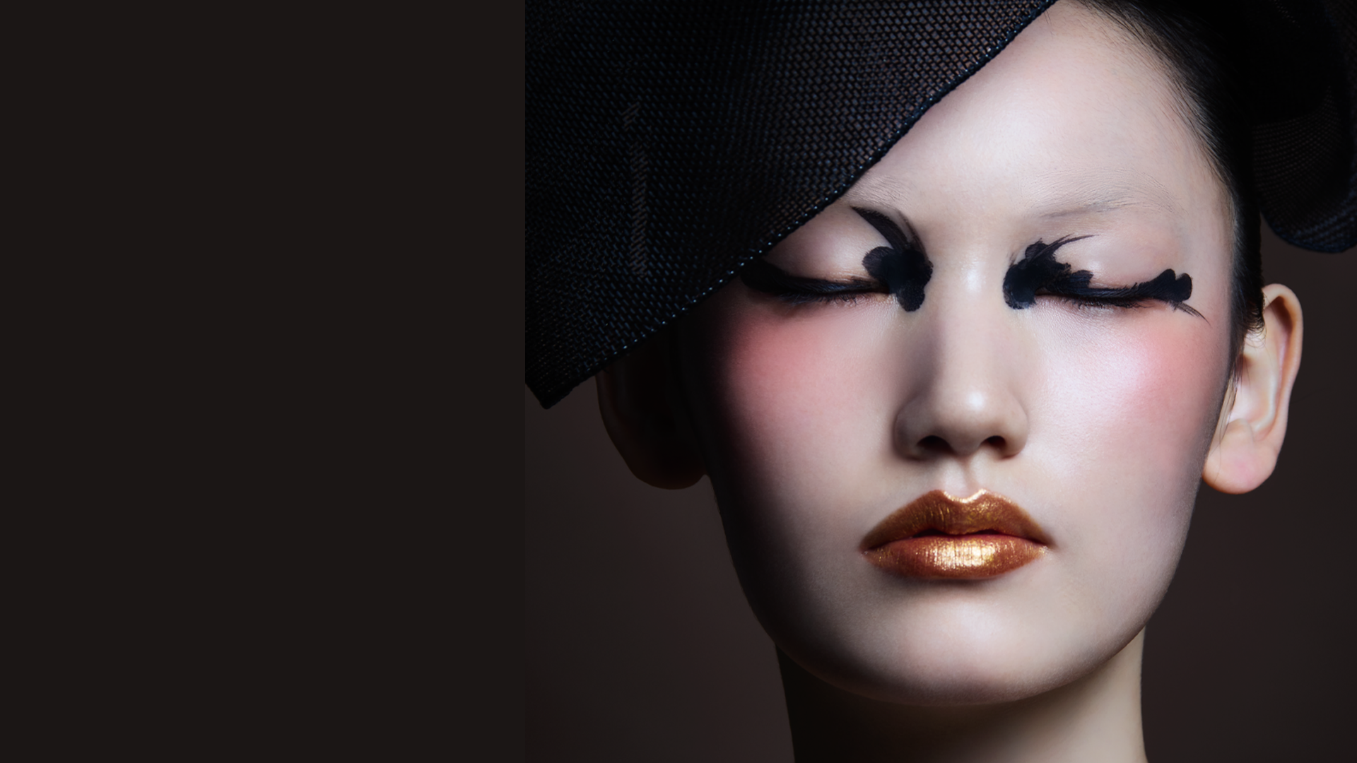 THE ART OF INK: MAKEUP INSPIRED BY INFINITE EXPRESSIONS